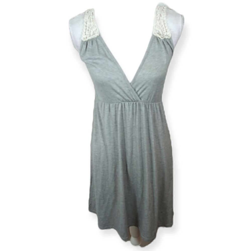 HYPNOTIZED GRAY & CREAM CROCHET DRESS SZ.S GUC